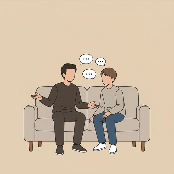 گفت‌وگوی گرم والد و نوجوان دربارهٔ سبک پوشش و مرزهای خانه؛ گوش‌دادن بدون قضاوت